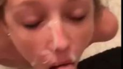 gf records herself getting fucked on the toilet