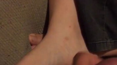 Guy cum all over s. wife sexy feet and she doesn't wake up from the cum on her feet