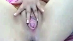 Pretty Babe Fingers Cunt Until She Squirts