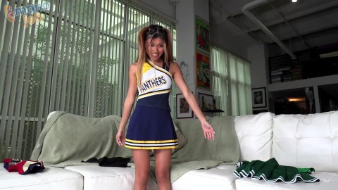 What will cute Clara Trinity do to get back on the cheer squad after making coach angry?!
