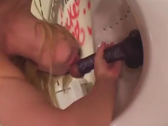 Awesome blonde anal and squirt