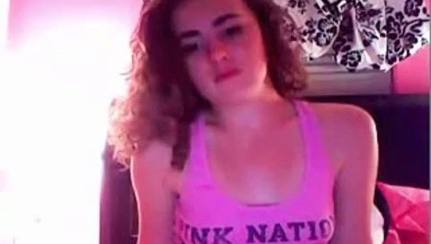 Hott Amateur Girlfriend With Nice Tits Fucks Her Pussy