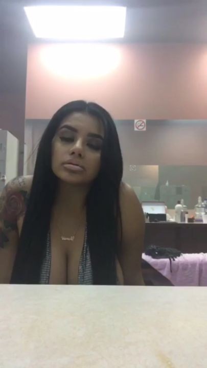 Yasmin estrada Instagram live boobs