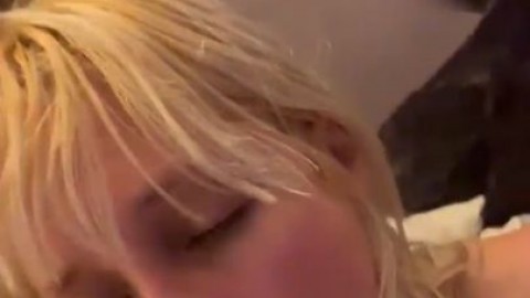 Blonde girlfriend blowjob in hotel