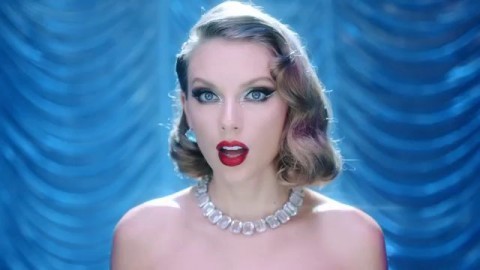 Taylor Swift - Bejeweled (Official)