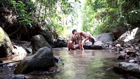 Hot couple fucking in the Jungle, Outdoor Sex porn