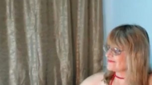 Mature Webcam Woman Gets Naked