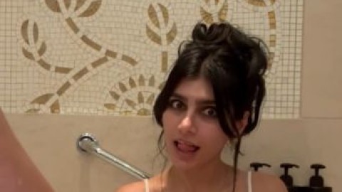 mia khalifa video