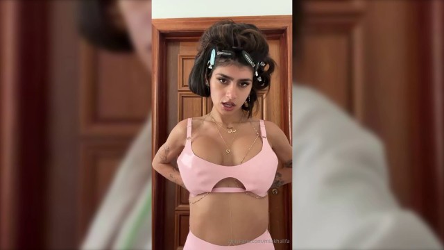 mia khalifa nip slip 1