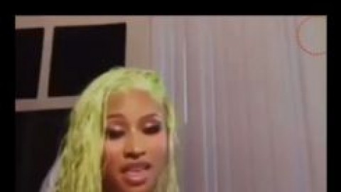 nicki minaj tittys sensual influenser