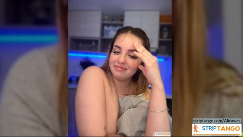 See  Her Now? Start a Live Chat – She is Just a Tap Away!
