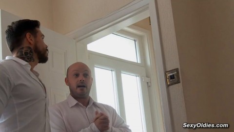 Bathroom sex with a wife Elicia Solis in a new house