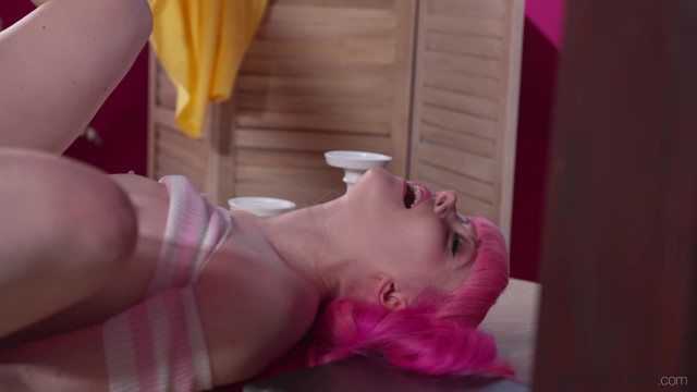SEXYhub- Working from home, or cheating With Evie Rees, Alexander Tda?