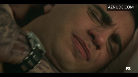 AaronHernandez-01x07-Cannavale-Rivera-UHD-01_hd