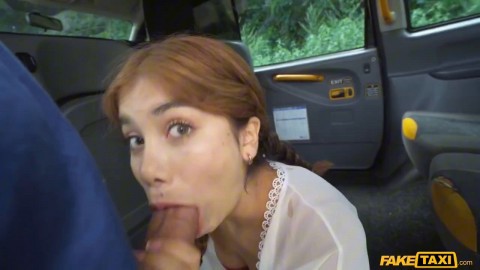 Peruana tiene sexo al aire libre estilo perrito