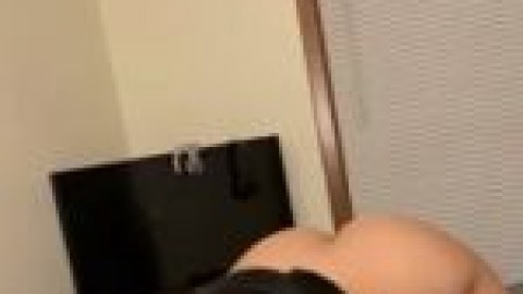 Shy latina phat ass college twerk while sucking dick