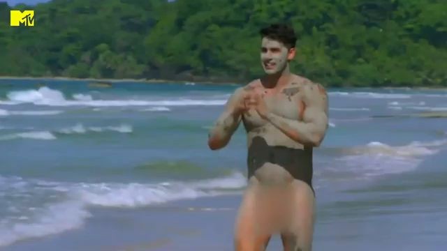 Van DESNUDOS a un spa de lodo en su primera cita MTV Cita al Desnudo T1
