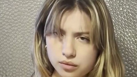elainepaige LolaChampagne666 Potatoes_and_Syrup - https://ja.cat/tg