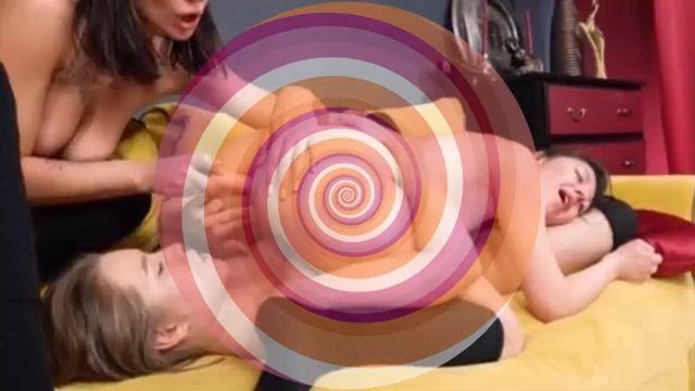 Lesbification 4 - Threesome Foursome