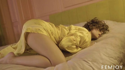 Femjoy Alice Kelly Soft And Silky Sucking Pussy