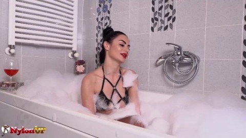 Amateur Goddess Ambra - Sensual Goddess Ambra seduces you in the