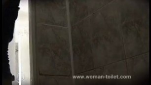 Creampie in the toilet hidden camera 2