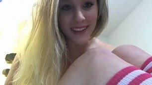 Cute SOuthern Teen Fingers Pussy on Webcam