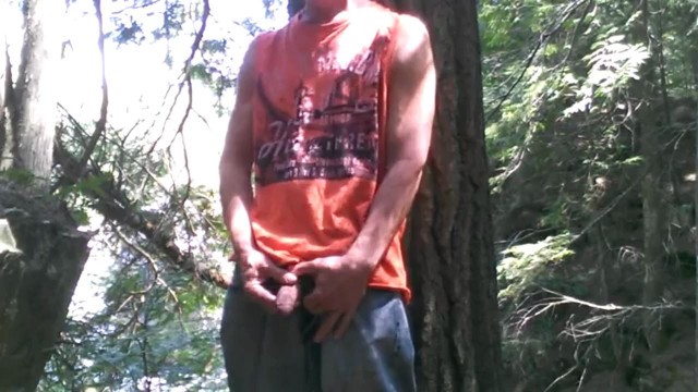 Piss in the wood 4